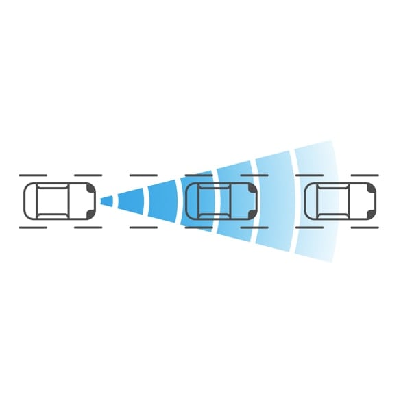 2024 Nissan Altima overhead illustration of intelligent forward collision sensors in traffic 