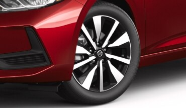 2023 Nissan Sentra SV 17-inch aluminum alloy wheel.